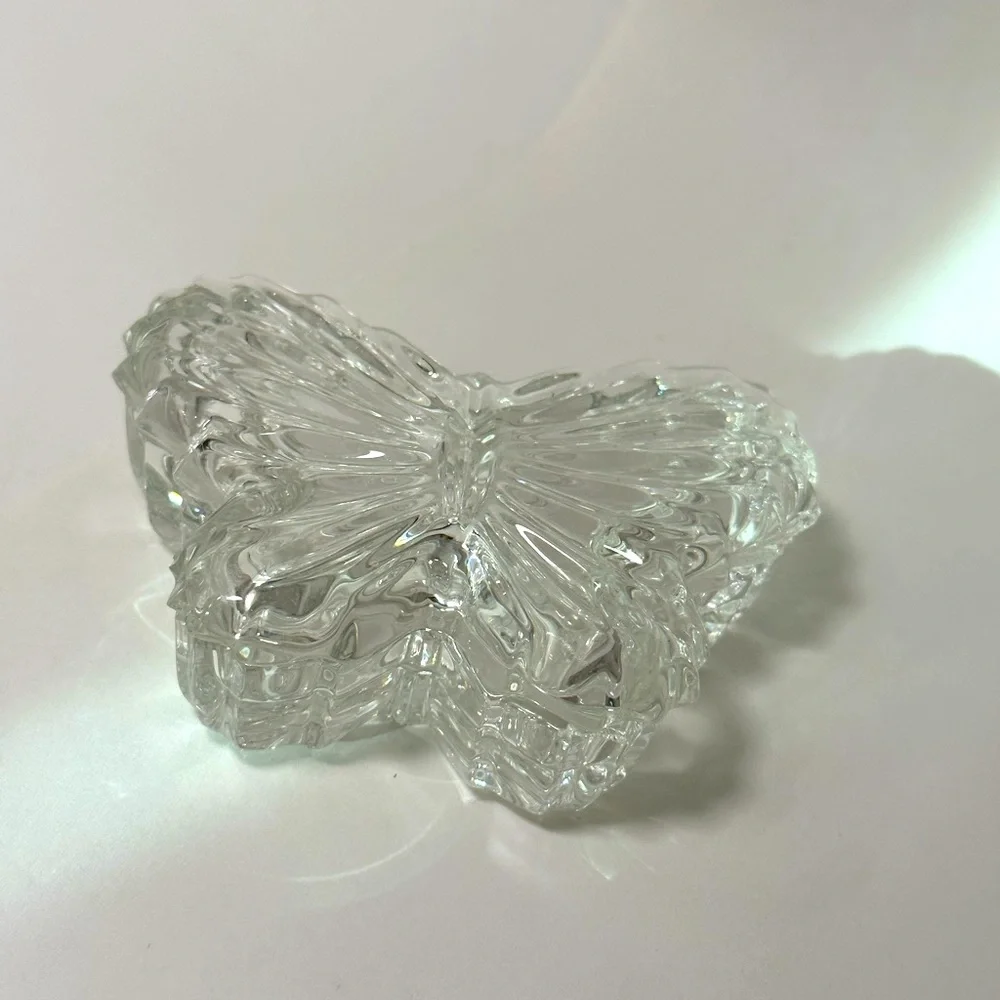 Butterfly bowl made of solid glass, jewelry box, confectionery box, decorative